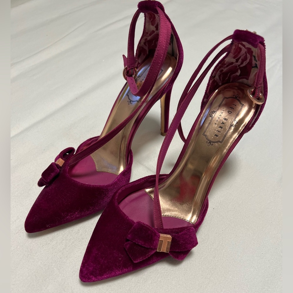 Ted Baker London Velvet Heels in Deep Purple